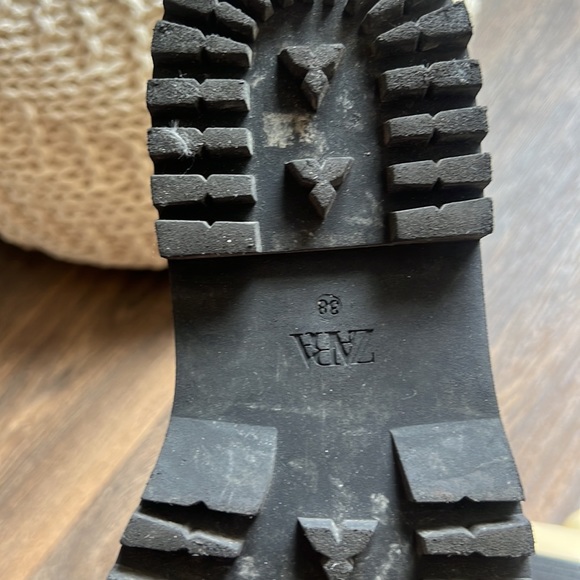 Zara Cream Boots - Picture 7 of 8